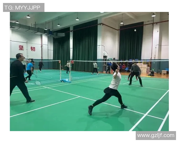 杨芳独家分享羽毛球技巧与心得助你提升球技的秘诀与经验 杨芳独家分享羽毛球技巧与心得助你提升球技的秘诀与经验