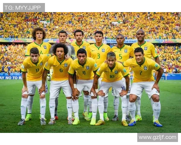 足球明星精彩瞬间高清持球图片展现球场魅力与激情